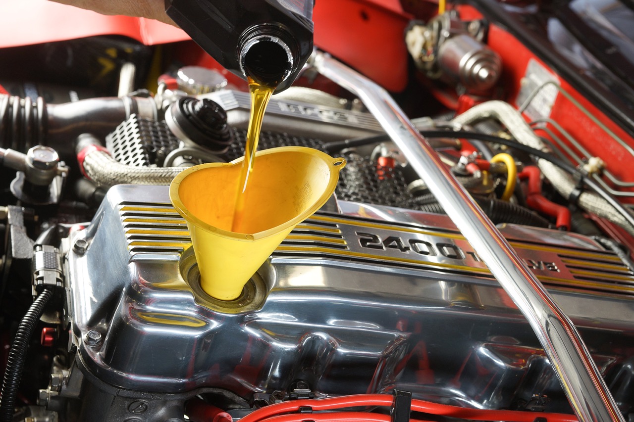 How to Know if Your Car Needs an Oil Change